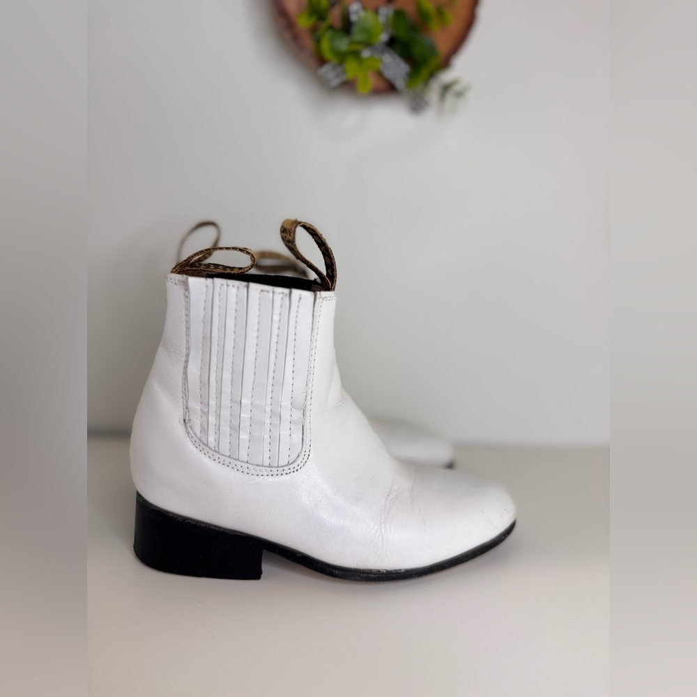 Harveys White Leather Boots - Picture 3 of 10